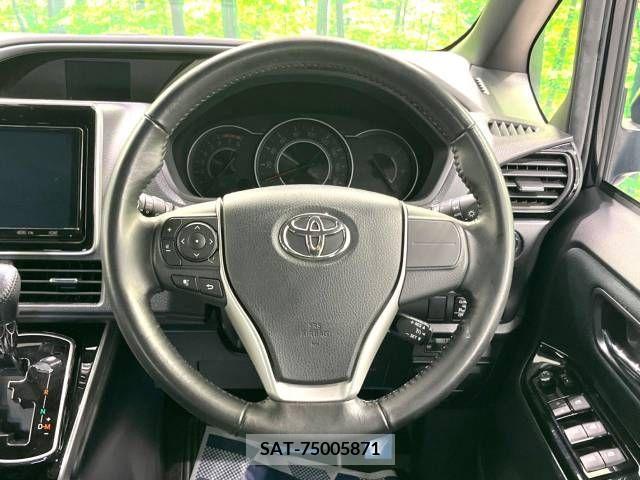 Toyota VOXY 2018-10 231405-11