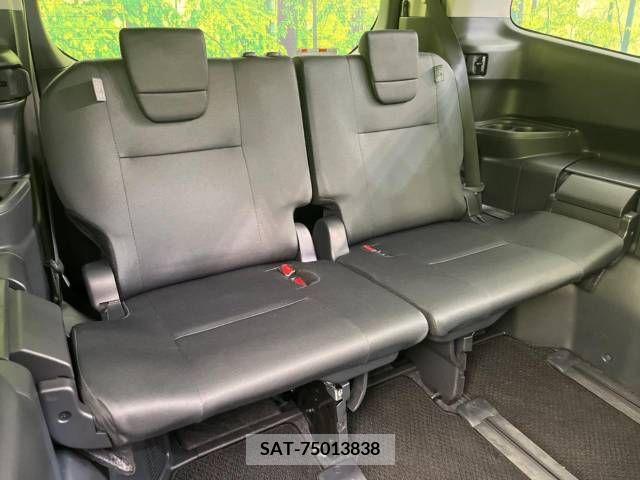Toyota NOAH 2023-04 244487-11