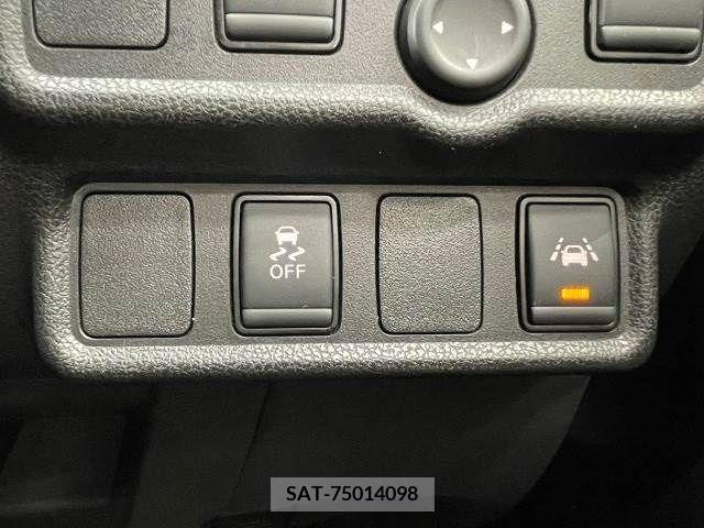 Nissan NOTE 2019-03 279861-6