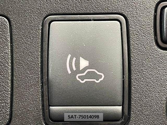 Nissan NOTE 2019-03 279861-4