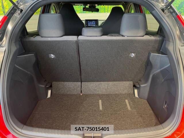 Toyota YARIS 2020-03 330384-10