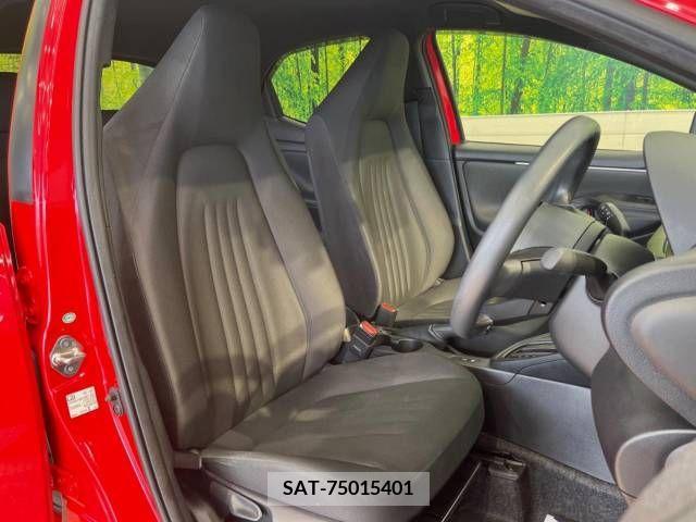 Toyota YARIS 2020-03 330384-8