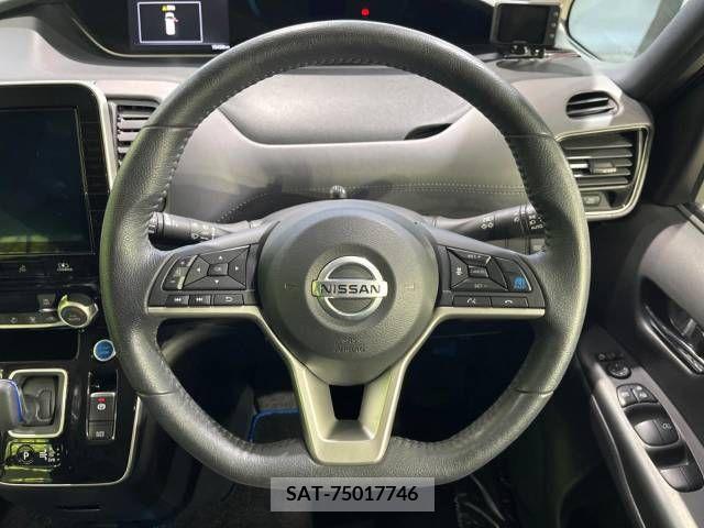 Nissan SERENA 2020-03 237932-12