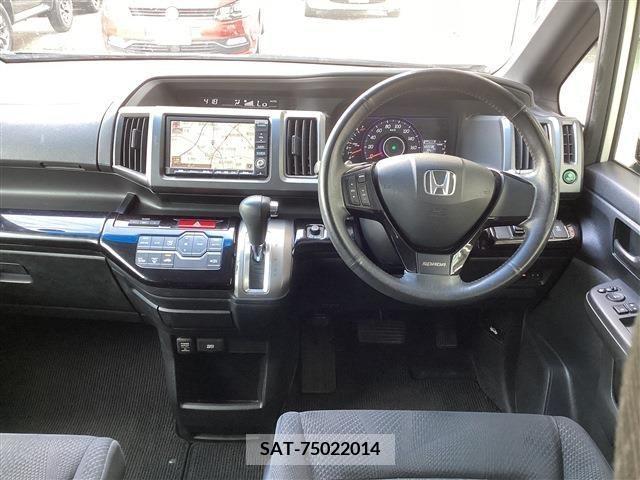 Honda e 2010-05 351510-1