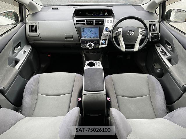 Toyota PRIUS ALPHA 2013-07 244856-1