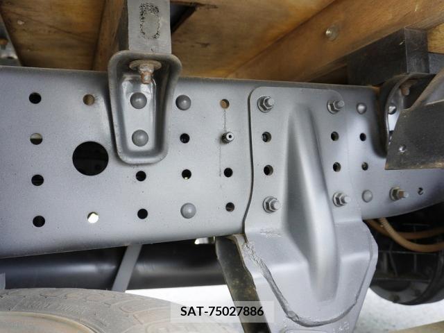 Mitsubishi CANTER 2016-03 380304-15