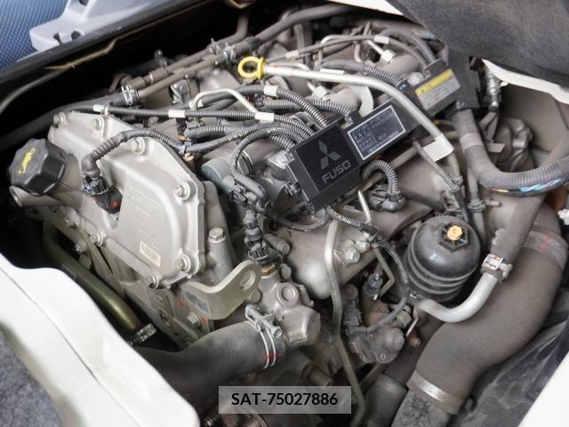 Mitsubishi CANTER 2016-03 380304-12