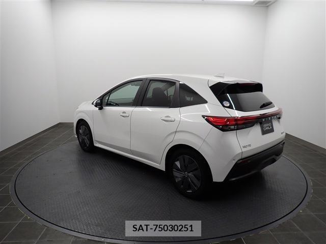 Nissan NOTE 2022-01 347875-6
