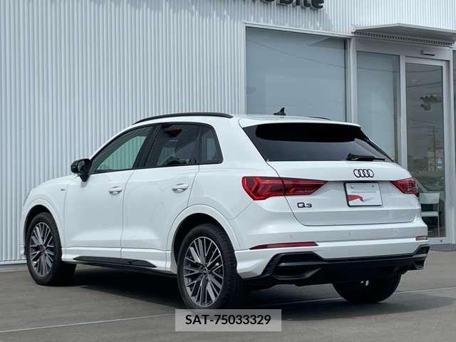 Audi Q3 2022-03 261294-7