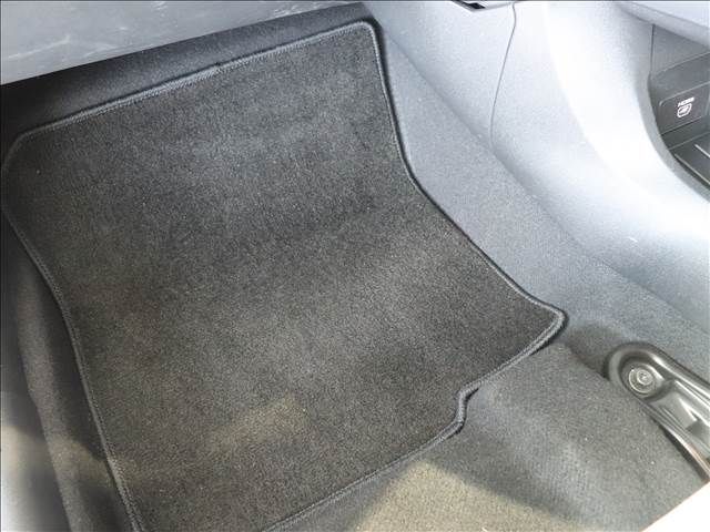 Nissan AURA 2023-06 193975-12