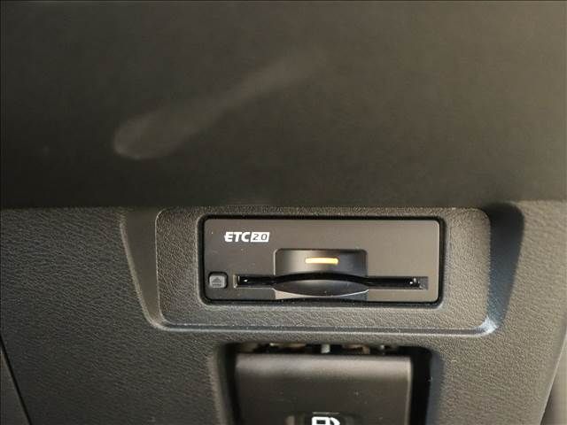 Nissan AURA 2023-06 193975-5