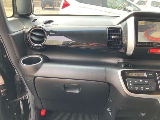 Honda N BOX CUSTOM 2015-02 193828-16