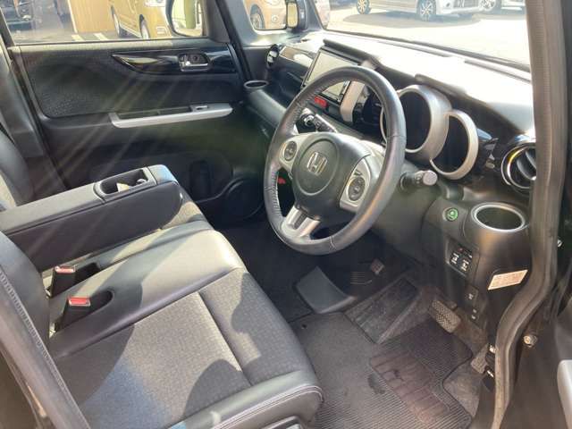 Honda N BOX CUSTOM 2015-02 193828-12