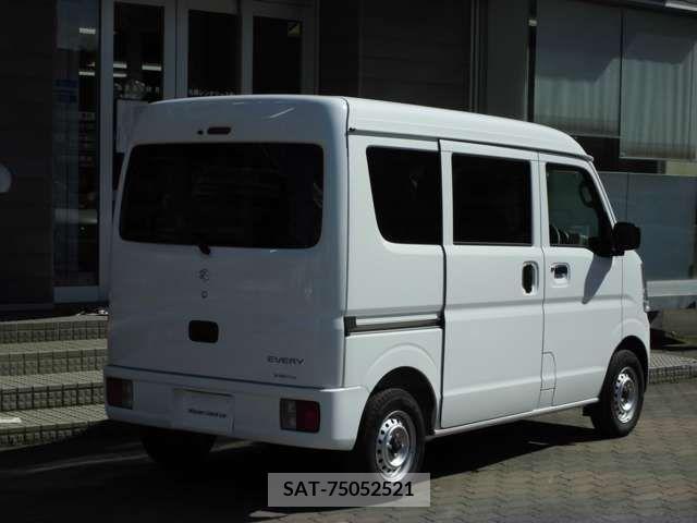 Suzuki EVERY 2023-10 390729-1