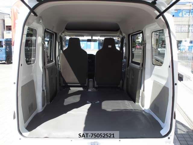 Suzuki EVERY 2023-10 390729-12
