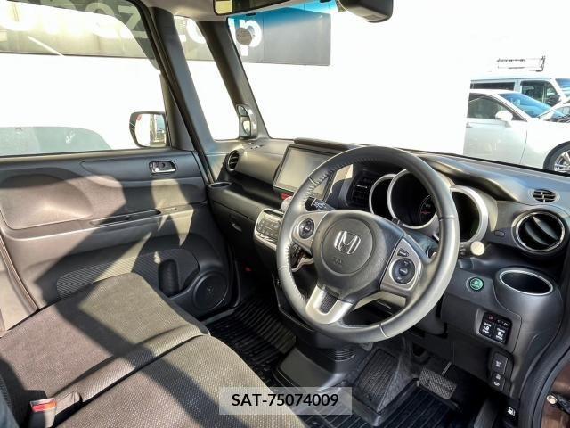 Honda N BOX 2017-06 306829-24