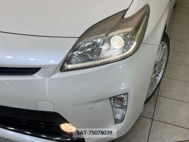 Toyota PRIUS 2012-02 366439-12