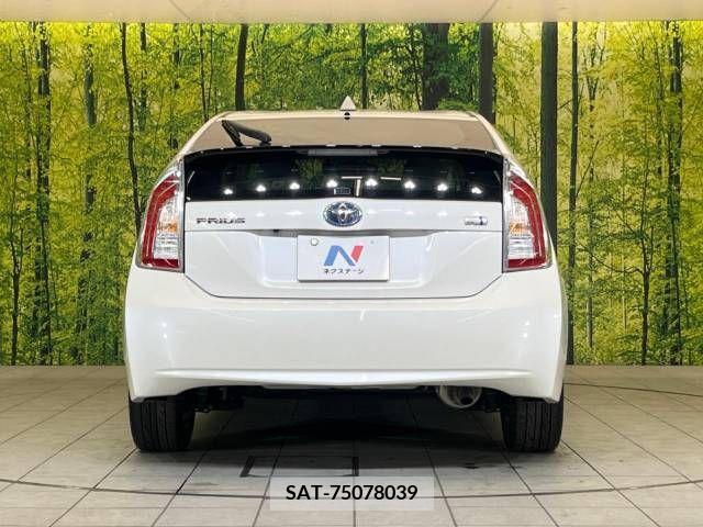 Toyota PRIUS 2012-02 366439-15