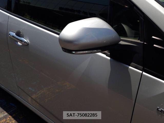 Toyota PRIUS 2017-10 366647-10
