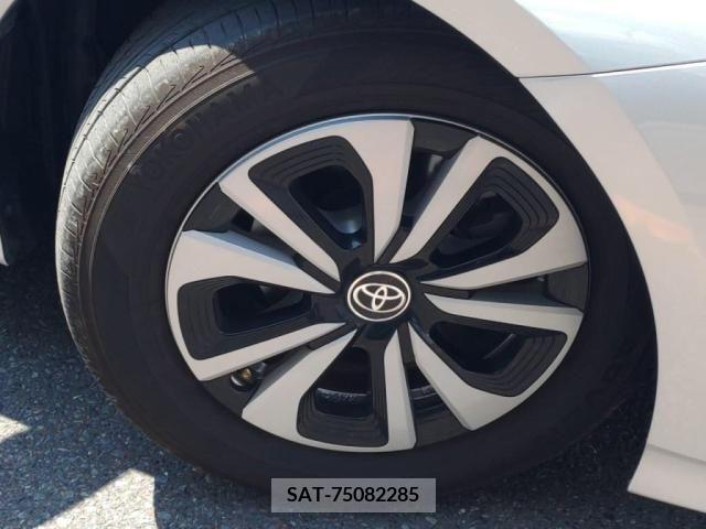 Toyota PRIUS 2017-10 366647-9