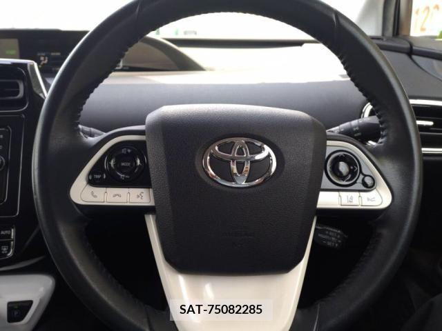 Toyota PRIUS 2017-10 366647-19