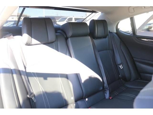 Lexus ES 2019-05 187117-11