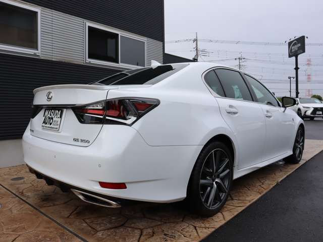 Lexus GS 2017-05 2537-6