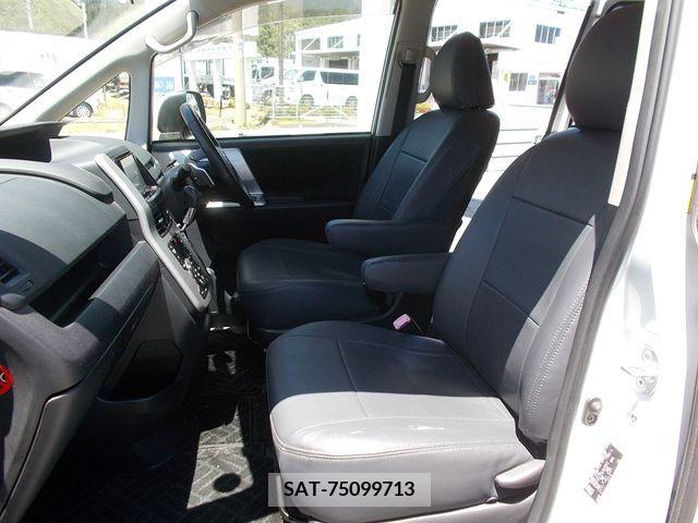 Toyota VOXY 2012-12 321338-15