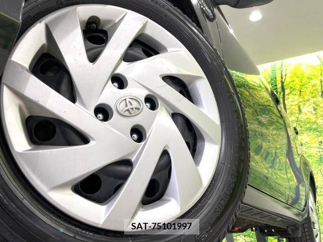 Toyota AQUA 2015-12 329082-13