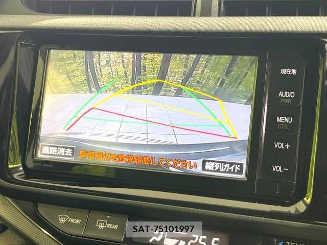 Toyota AQUA 2015-12 329082-3