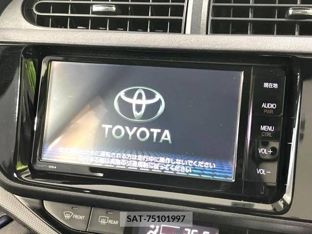 Toyota AQUA 2015-12 329082-2