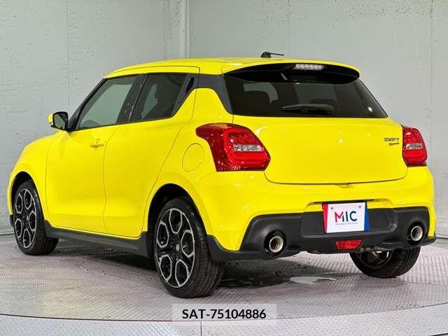 Suzuki SWIFT 2018-06 330355-6