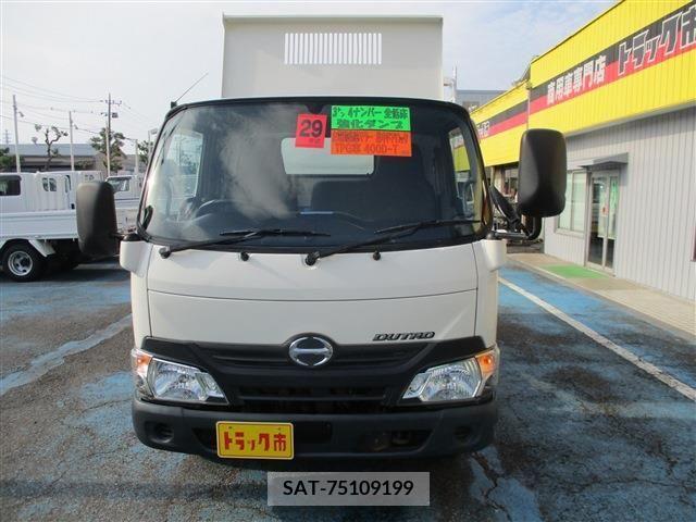 Hino DUTRO 2017-09 351102-1