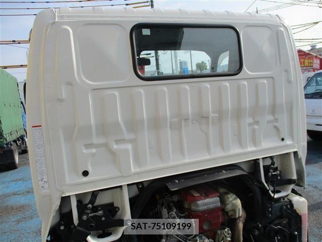 Hino DUTRO 2017-09 351102-8