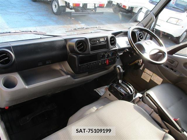 Hino DUTRO 2017-09 351102-22