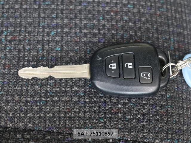 Toyota SIENTA 2019-05 375869-16