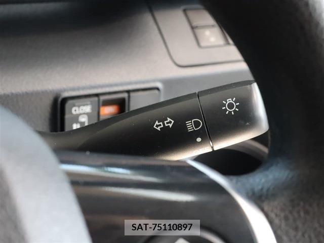 Toyota SIENTA 2019-05 375869-28