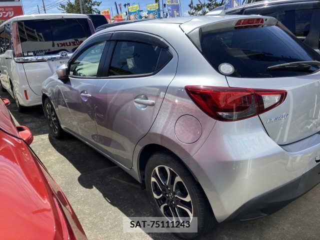 Mazda DEMIO 2017-01 359433-2