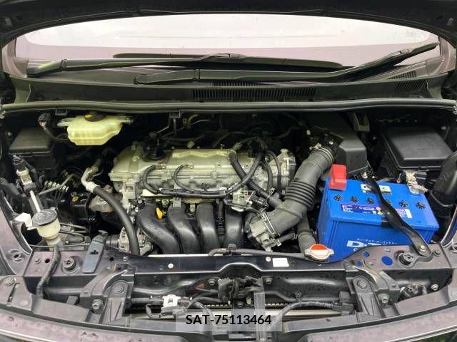 Toyota VOXY 2015-11 370361-18