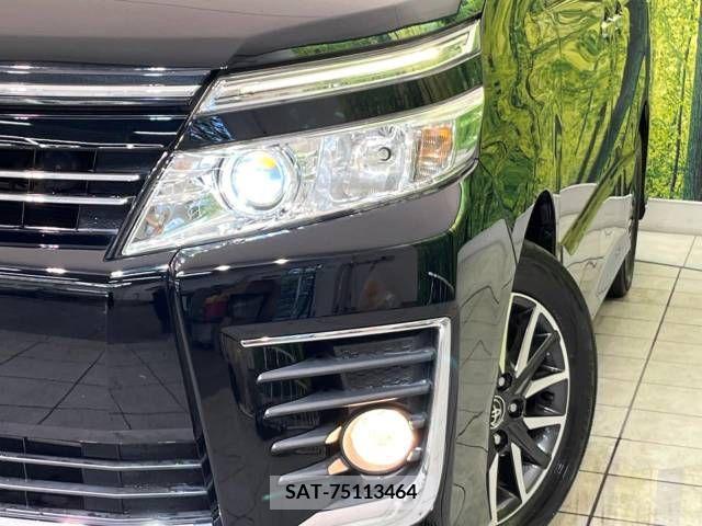 Toyota VOXY 2015-11 370361-12