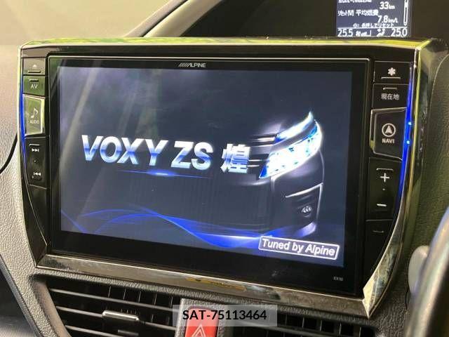 Toyota VOXY 2015-11 370361-2