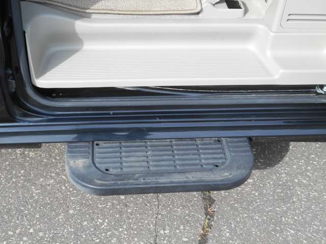 Nissan CLIPPER RIO 2021-03 28112-9