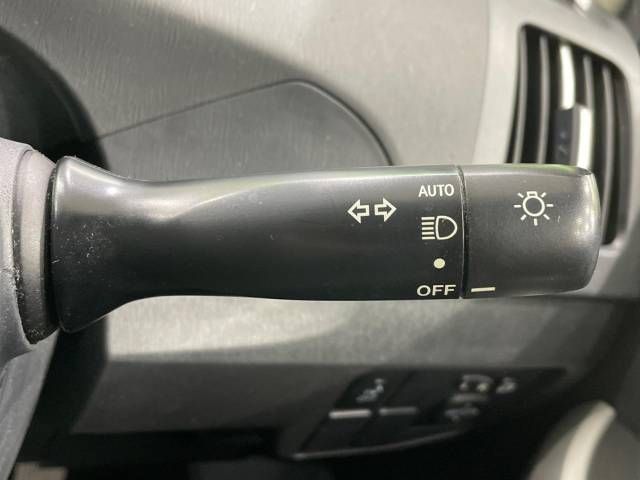 Toyota PRIUS 2012-01 20622-6