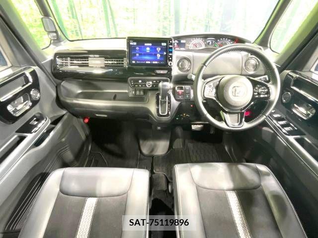 Honda N BOX CUSTOM 2022-03 307281-1