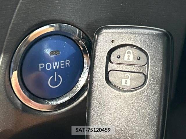 Toyota PRIUS 2012-07 322104-6