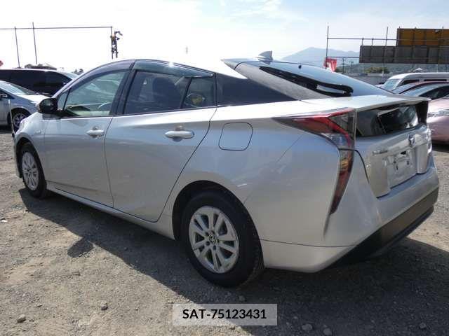 Toyota PRIUS 2016-07 248858-3