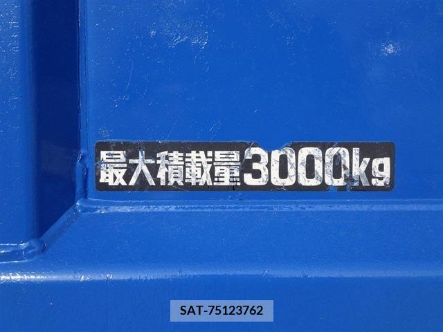 Hino DUTRO 2015-12 267786-17