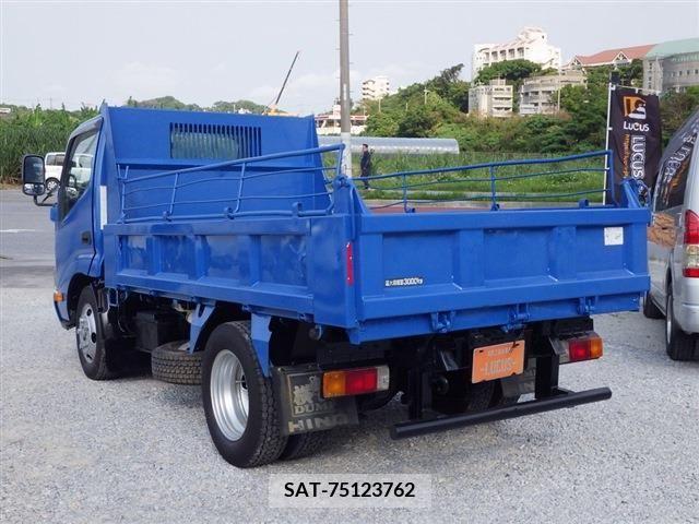 Hino DUTRO 2015-12 267786-5