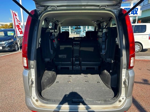 Nissan SERENA 2008-09 194608-21