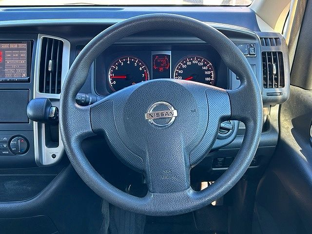 Nissan SERENA 2008-09 194608-13